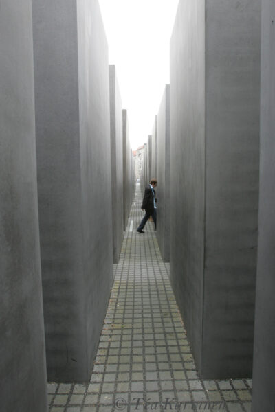 1922 – A Holocaust Memorial in Berlin